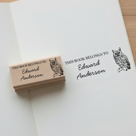 Personalisierter Stempel 'Dieses Buch gehört' mit