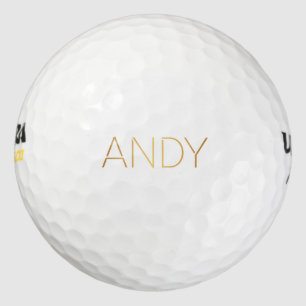 Personalisierter Stencil Schriftart Andy Gold auf Golfball