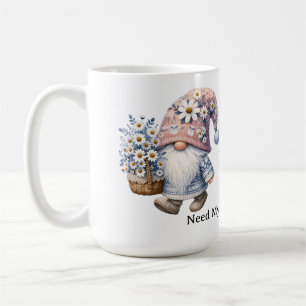Personalisierter süßer Gnom mit Gänseblümchen für Kaffeetasse