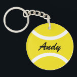 Personalisierter Tennisball-Schlüsselanhänger mit  Schlüsselanhänger<br><div class="desc">Personalisierter gelber Tennisball-Schlüsselanhänger mit Namen. Individuelle Round-Key-Kette für Freunde,  Familie,  Kinder,  Coach,  Trainer,  Spieler,  Fan etc. Erstellen Sie Ihre eigenen Sportarten Geburtstagsparty Gaben für Erwachsene und Kinder. Auch schön für Club oder Event.</div>