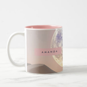 Personalisierter Träumerischer Vollmond über der W Zweifarbige Tasse