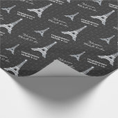 Personalisierter Turm Paris Eiffel auf Schwarzem Geschenkpapier (Ecke)