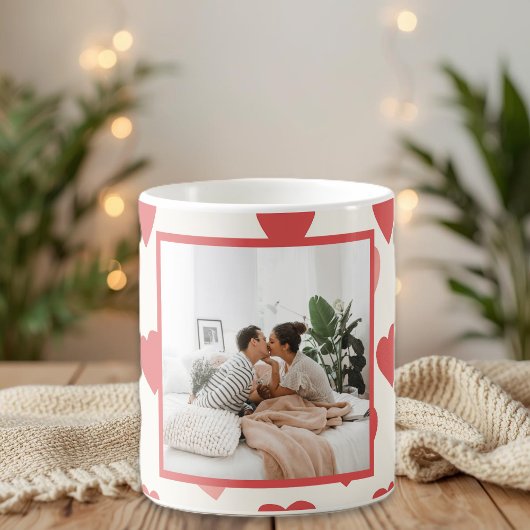 Personalisierter Valentinstag-Fotobecher mit roten Kaffeetasse