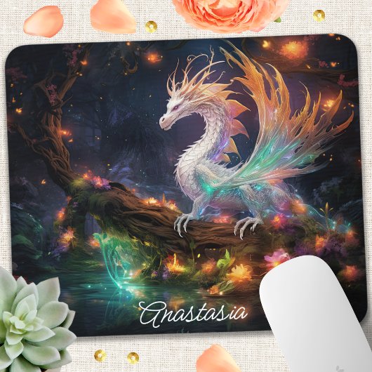 Personalisierter verzauberter Walddrache Mousepad