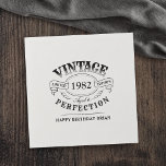 Personalisierter Vintager Geburtstag bis Vollendun Serviette<br><div class="desc">Schwarz-Weiß-Spaß Vintag,  bis zur Perfektion Erwachsenen Geburtstagservietten für Männer,  großartig für jedes Alter Geburtstag zu feiern,  oder andere Anlässe. Passen Sie es mit Ihrem eigenen Text an.</div>