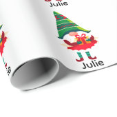 Personalisierter Weihnachtsgnom Holing eine Gesche Geschenkpapier (Rolleneckpunkt)