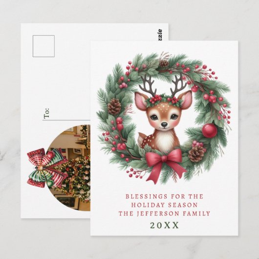 Personalisierter Weihnachtskranz mit süßen Hirsche Postkarte (Vorne/Hinten)