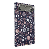 Personalisierter Weihnachtsschnee Mini Klemmbrett (Schrägansicht)