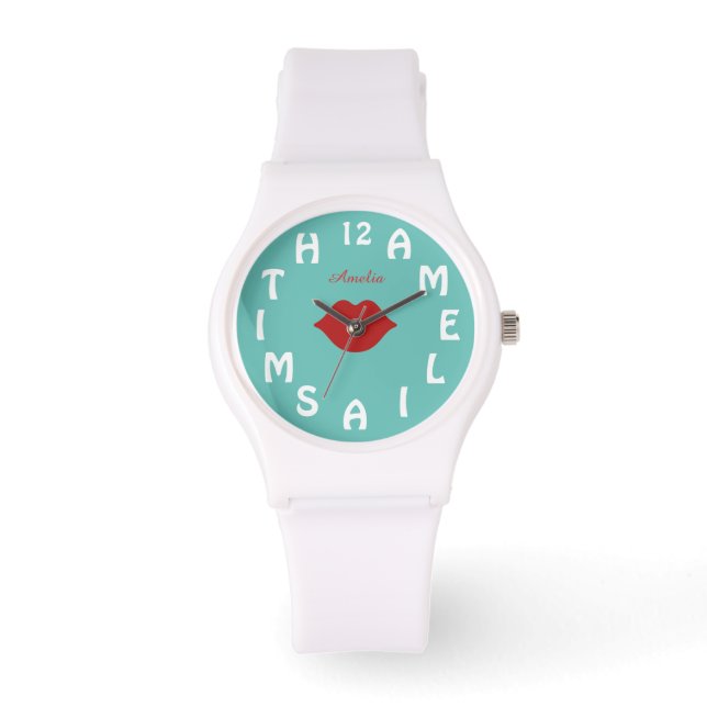Personalisierter Weißbuchstabe Aquamarine Rote Lip Armbanduhr (Vorderseite)