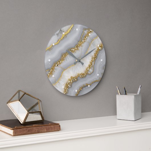 Personalisierter weißer und goldflüssiger Mondstei Große Wanduhr (Büro)