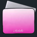 Personalisierter zweifarbiger Farbverlauf ombre ho Laptopschutzhülle<br><div class="desc">Personalisierter zweifarbiger Farbverlauf ombre hot pink</div>