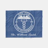 Personalisiertes Arztgeschenk für Studienabschluss Fleecedecke (Vorderseite (Horizontal))