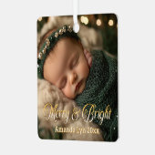 Personalisiertes Baby Foto Merry & Bright Ornament Aus Metall (Vorderseite links)