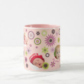 Personalisiertes Baby Girl Geburtstagsfoto Collage Tasse (Zentrum)