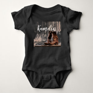 Personalisiertes Babys Body Boots Land rustikal Baby Strampler