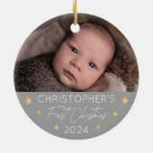 Personalisiertes Baby's First Christmas Foto Keramik Ornament (Hinten)