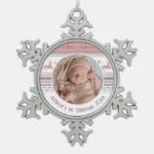 Personalisiertes Baby's First Christmas Pink Renti Schneeflocken Zinn-Ornament (Vorderseite)