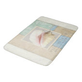 Personalisiertes Bad Holz Beach House Seashell Badematte (Schrägansicht)