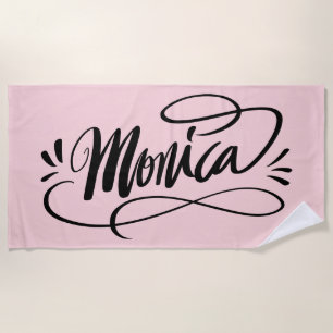 Personalisiertes Badetuch mit dem Namen Monica