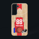 Personalisiertes Basketball-Shirt vor Gericht Samsung Galaxy Hülle<br><div class="desc">Rot-weiße Basketball-Trikots,  die mit Ihrem eigenen Namen und Ihrer eigenen Nummer auf einem markierten Basketballplatz personalisiert sind. Wir können dieses Design in jeder Farbkombination erstellen,  kontaktieren Sie uns bitte über den frag des Designerlinks.</div>