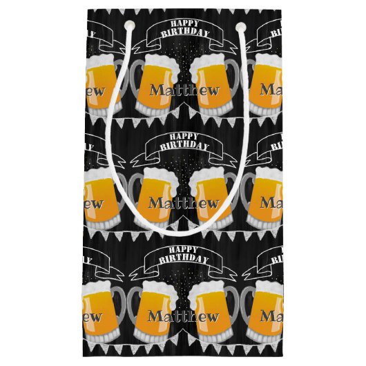 Personalisiertes Birthday Chalkboard Bierglas Kleine Geschenktüte (Vorderseite)