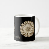 Personalisiertes Black Gold Daisy Blume Design Kaffeetasse (VorderseiteRechts)