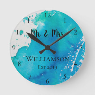 Personalisiertes Blau und Weiß Aquarell Benutzerde Runde Wanduhr