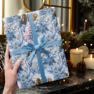 Personalisiertes blaues Floral mit Fotos und Namen Geschenkpapier