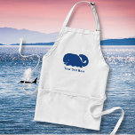 Personalisiertes blaues Whale-Preppy-Muster Schürze<br><div class="desc">Dieses nautische Preppy Blue Wal Design beinhaltet Text oder Monogramm und einen Hintergrund mit einer eigenen Farbe. Ein niedliches, helles, farbenfrohes und klassisches Walmuster, das sich perfekt für einen Tag am Strand eignet, für eine Hütte am Meer oder für nautische Kleidung, Geschenke oder Kinderzimmer. Personalisieren Sie Ihre Initialen, Namen, Bootsnamen,...</div>
