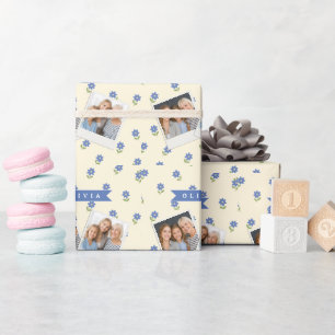 Personalisiertes blaues Wildblumen-Muster Namensge Geschenkpapier