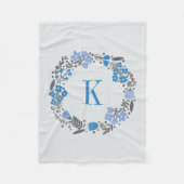 Personalisiertes Blumenwreath-u. Monogramm-blaues Fleecedecke (Vorderseite)
