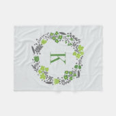 Personalisiertes Blumenwreath-u. Monogramm-grünes Fleecedecke (Vorderseite (Horizontal))