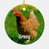 Personalisiertes braunes Hühnchen im Gras Keramik Ornament (Hinten)