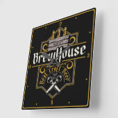 Personalisiertes BrewHouse Best Craft Bier Ale Bar Quadratische Wanduhr (Winkel)