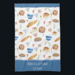 Personalisiertes Brot und Bäckerei Wasserfarben Mu Geschirrtuch<br><div class="desc">Personalisiertes Brot & Bäckerei Wasserfarbmuster . Das Design umfasst einen Laib aus Brot,  einen Kuchen niedliche Blume und andere skurrile Bäckereimotive .</div>