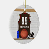 Personalisiertes Brown und roter Basketball Jersey Keramikornament (Rechts)