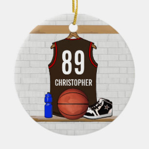 Personalisiertes Brown und roter Basketball Jersey Keramikornament