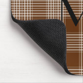 Personalisiertes Brown und weißes kariertes Mousepad (Ecke)