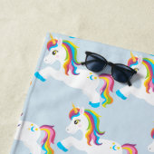 Personalisiertes buntes Regenbogenunicorn-Badetuch Strandtuch (Beispiel)