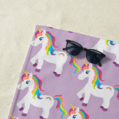 Personalisiertes buntes Regenbogenunicorn-Badetuch Strandtuch (Beispiel)