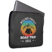 Personalisiertes Camping Adventure Road Trip Laptopschutzhülle (Vorne Rechts)