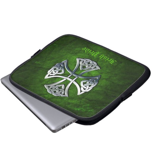 Personalisiertes Celtic Cross Laptopschutzhülle (Vorne Knopf)