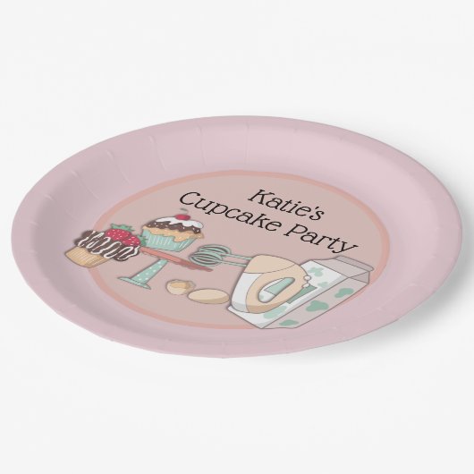 Personalisiertes Cupcake Backen Party Pappteller (Schrägansicht)