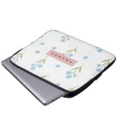 Personalisiertes Delicate Blue Wildblume Muster Laptopschutzhülle (Vorne Knopf)