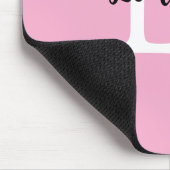 Personalisiertes Design mit rosa Monogramm-Schrift Mousepad (Ecke)
