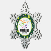 Personalisiertes Drumline Weihnachtsband Schneeflocken Zinn-Ornament (Rechts)