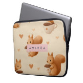 Personalisiertes Eichhörnchen- und Acornmuster Laptopschutzhülle (Vorderseite Links)