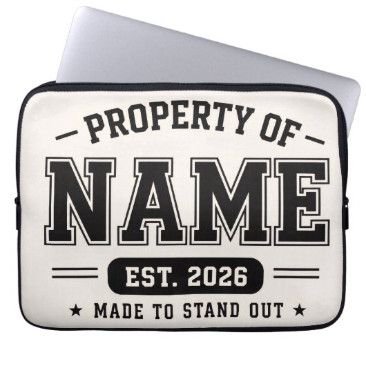 Personalisiertes Eigentum von Name – Varsity-Stil Laptopschutzhülle (Vorderseite)