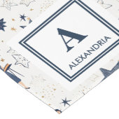 Personalisiertes elegantes Blue & Gold Stars Muste Kurzer Tischläufer (Ecke)