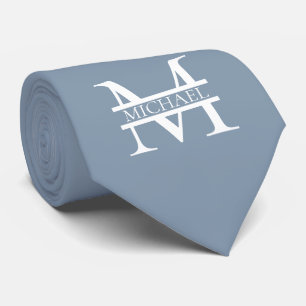 Personalisiertes elegantes Dusty Blue Monogram und Krawatte
